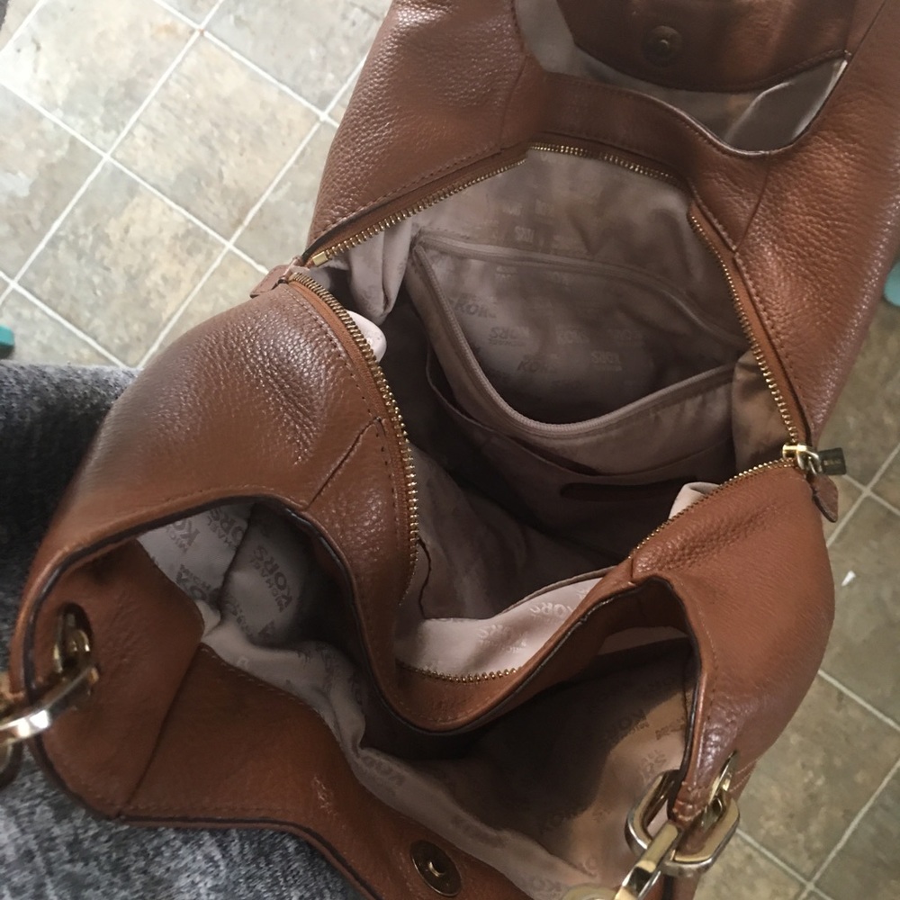 MK purse - Picture 3 of 6
